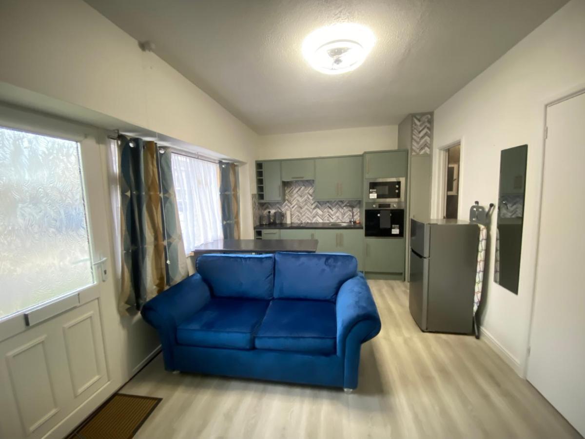 Ground Floor Apartment Brean Bagian luar foto